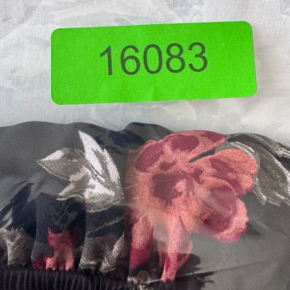 Stella Tweed 1/2 Zip Floral Long Sleeve Satin Peplum Blouse Black‎ Elastic Waist - Picture 16 of 16